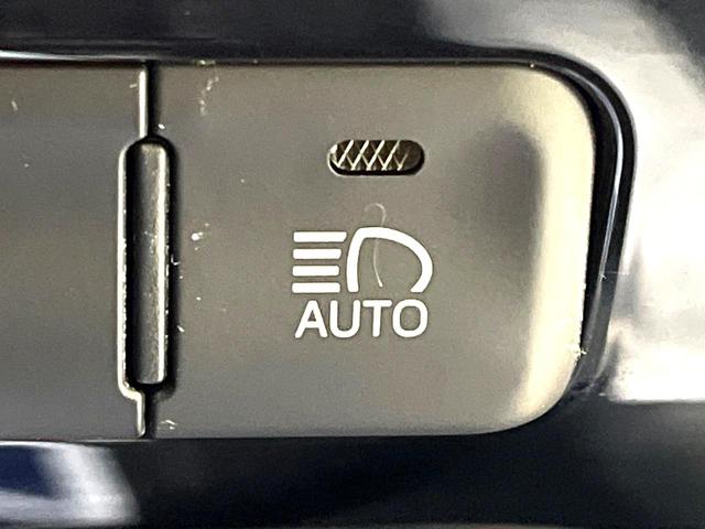 プリウス S 禁煙車 衝突軽減システム 純正ナビ レーダークルーズ フルセグ バックカメラ ETC Bluetooth DVD再生 LEDヘッド LEDフォグ レーンアシスト クリアランスソナー オートハイビーム(48枚目)
