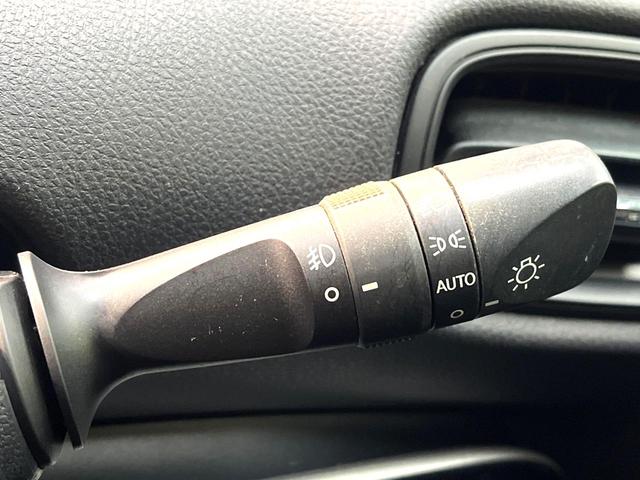 プリウス S 禁煙車 衝突軽減システム 純正ナビ レーダークルーズ フルセグ バックカメラ ETC Bluetooth DVD再生 LEDヘッド LEDフォグ レーンアシスト クリアランスソナー オートハイビーム(53枚目)