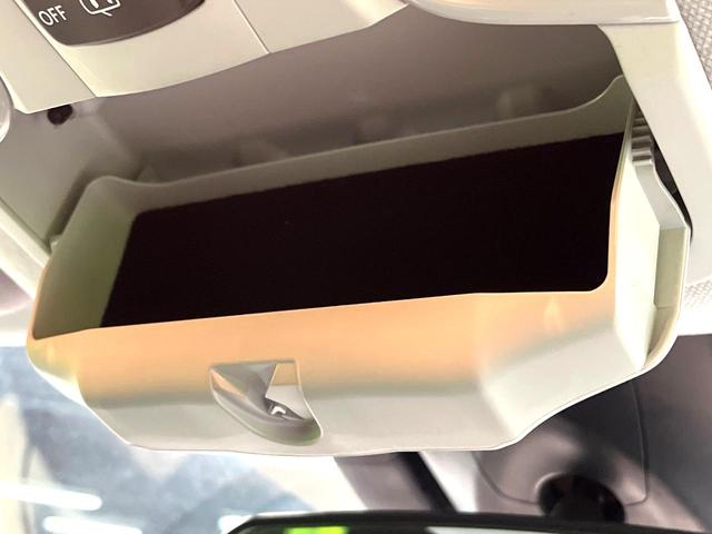 プリウス S 禁煙車 衝突軽減システム 純正ナビ レーダークルーズ フルセグ バックカメラ ETC Bluetooth DVD再生 LEDヘッド LEDフォグ レーンアシスト クリアランスソナー オートハイビーム(62枚目)