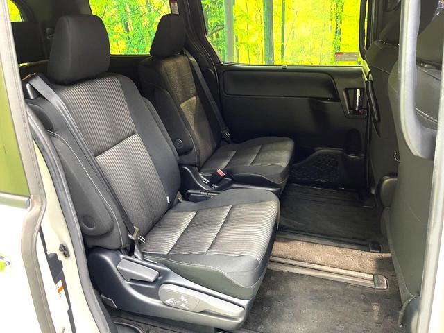 ヴォクシー ZS 煌II 禁煙車 両側電動ドア ナビ バックカメラ トヨタセーフティセンス ドラレコ ETC コーナーセンサー スマートキー LEDヘッド クルコン オートハイビーム 車線逸脱警報 オートライト(9枚目)