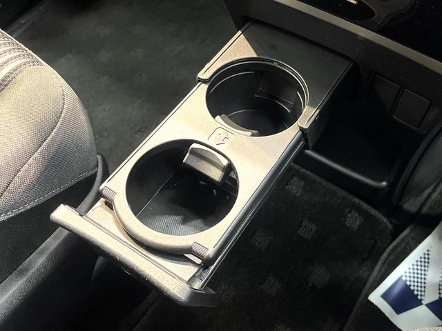 ヴォクシー ZS 煌II 禁煙車 両側電動ドア ナビ バックカメラ トヨタセーフティセンス ドラレコ ETC コーナーセンサー スマートキー LEDヘッド クルコン オートハイビーム 車線逸脱警報 オートライト(60枚目)