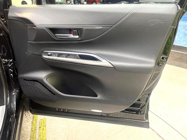 ハリアーハイブリッド Ｇ　禁煙車　純正８型ディスプレイオーディオ　衝突軽減装置　レーダークルーズ　パワーバックドア　パワーシート　バックカメラ　ＥＴＣ　ドラレコ　Ｂｌｕｅｔｏｏｔｈ　ハーフレザーシート　クリアランスソナー（34枚目）