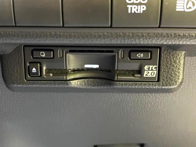 カローラスポーツ ハイブリッドＧ　Ｚ　禁煙車　モデリスタエアロ　衝突軽減システム　ナビ機能付ディスプレイオーディオ　レーダークルーズ　バックカメラ　フルセグ　ＥＴＣ　Ｂｌｕｅｔｏｏｔｈ再生　ブラインドスポットモニター　シートヒーター（7枚目）