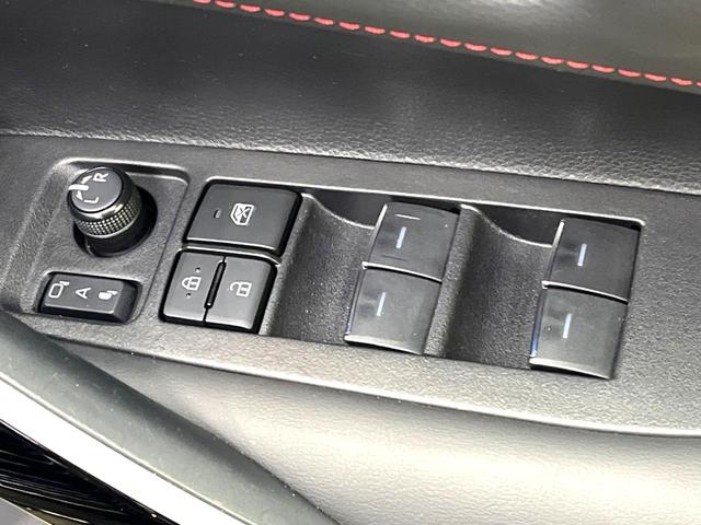 カローラスポーツ ハイブリッドＧ　Ｚ　禁煙車　モデリスタエアロ　衝突軽減システム　ナビ機能付ディスプレイオーディオ　レーダークルーズ　バックカメラ　フルセグ　ＥＴＣ　Ｂｌｕｅｔｏｏｔｈ再生　ブラインドスポットモニター　シートヒーター（34枚目）