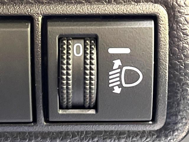 カローラスポーツ ハイブリッドＧ　Ｚ　禁煙車　モデリスタエアロ　衝突軽減システム　ナビ機能付ディスプレイオーディオ　レーダークルーズ　バックカメラ　フルセグ　ＥＴＣ　Ｂｌｕｅｔｏｏｔｈ再生　ブラインドスポットモニター　シートヒーター（41枚目）