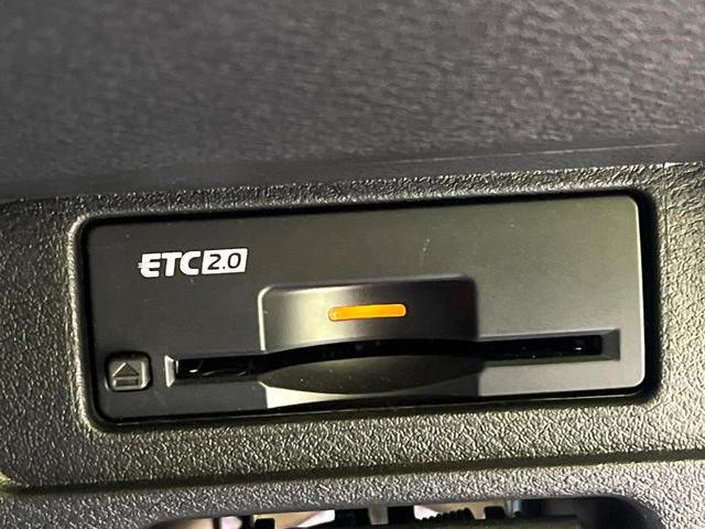 オーラ ニスモ　チューンドｅ－パワー４ＷＤ　禁煙車　４ＷＤ　メーカー９インチナビ　全周囲カメラ　衝突軽減装置　プロパイロット　パワーシート　ドライブレコーダー　コーナーセンサー　ＬＥＤヘッド　ＥＴＣ２．０　オートライト　オートエアコン（6枚目）