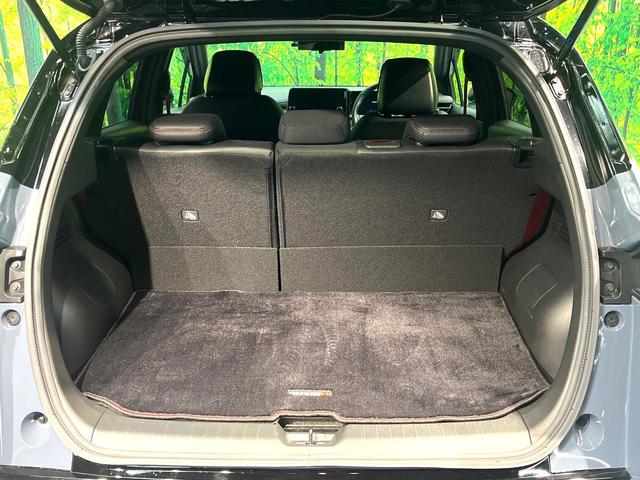 オーラ ニスモ　チューンドｅ－パワー４ＷＤ　禁煙車　４ＷＤ　メーカー９インチナビ　全周囲カメラ　衝突軽減装置　プロパイロット　パワーシート　ドライブレコーダー　コーナーセンサー　ＬＥＤヘッド　ＥＴＣ２．０　オートライト　オートエアコン（10枚目）