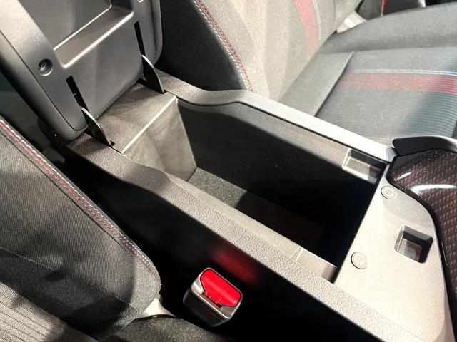 オーラ ニスモ　チューンドｅ－パワー４ＷＤ　禁煙車　４ＷＤ　メーカー９インチナビ　全周囲カメラ　衝突軽減装置　プロパイロット　パワーシート　ドライブレコーダー　コーナーセンサー　ＬＥＤヘッド　ＥＴＣ２．０　オートライト　オートエアコン（72枚目）