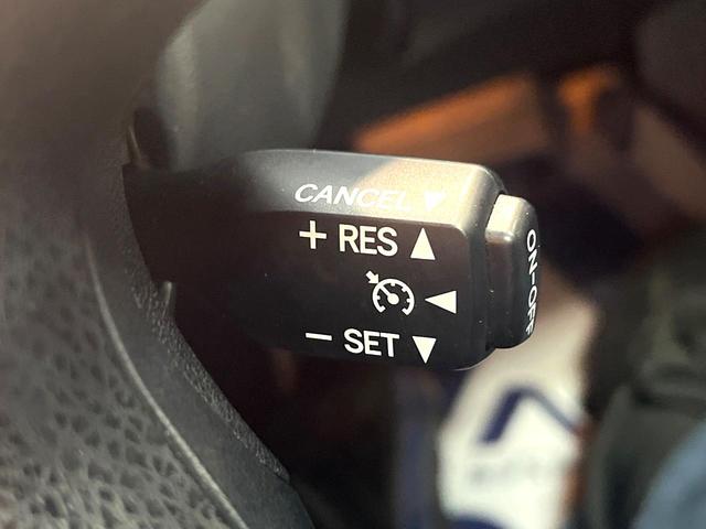 クラウン アスリートS 8インチナビ バックカメラ ドラレコ コーナーセンサー HIDヘッド ビルトインETC クルコン オートライト デュアルエアコン 純正17インチアルミ Bluetooth CD DVD再生 フルセグ(7枚目)