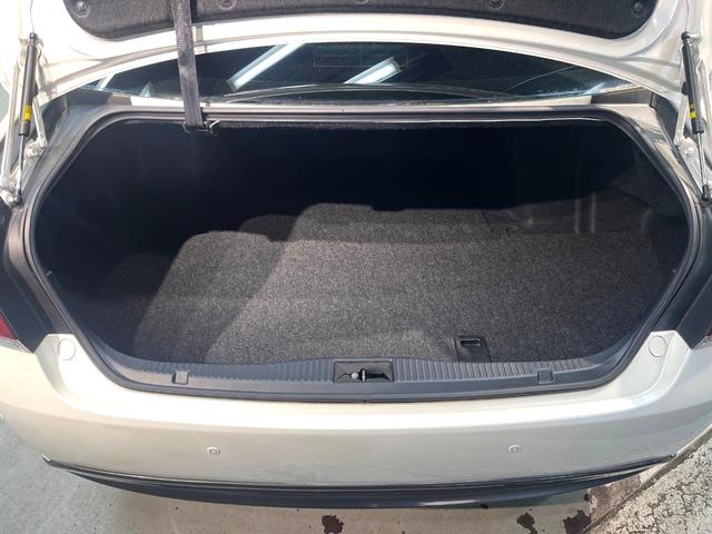 クラウン アスリートS 8インチナビ バックカメラ ドラレコ コーナーセンサー HIDヘッド ビルトインETC クルコン オートライト デュアルエアコン 純正17インチアルミ Bluetooth CD DVD再生 フルセグ(10枚目)