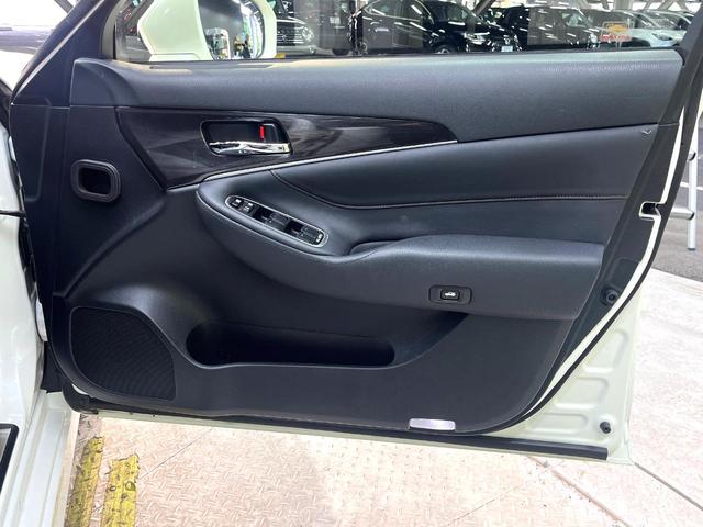 クラウン アスリートS 8インチナビ バックカメラ ドラレコ コーナーセンサー HIDヘッド ビルトインETC クルコン オートライト デュアルエアコン 純正17インチアルミ Bluetooth CD DVD再生 フルセグ(59枚目)