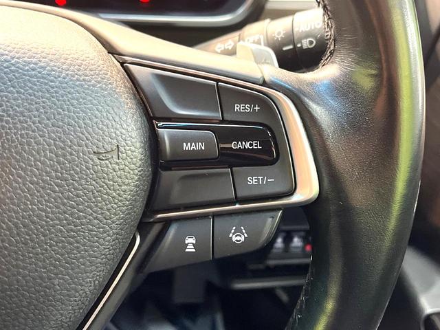 オデッセイ アブソルート 禁煙車 両側電動スライドドア フリップダウンモニター 純正10インチナビ 全周囲カメラ アダプティブクルーズ フルセグ ETC Bluetooth再生 パワーシート ハーフレザーシート オットマン(7枚目)