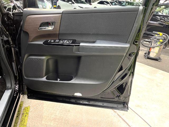 オデッセイ アブソルート 禁煙車 両側電動スライドドア フリップダウンモニター 純正10インチナビ 全周囲カメラ アダプティブクルーズ フルセグ ETC Bluetooth再生 パワーシート ハーフレザーシート オットマン(53枚目)