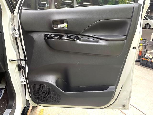 デリカミニ Ｔ　プレミアム　禁煙車　衝突軽減装置　９型ＳＤナビ　全周囲カメラ　両側電動スライドドア　マイパイロット　シートヒーター　デジタルインナーミラー　ＥＴＣ　ドラレコ　ステアリングヒーター　ハーフレザーシート（41枚目）