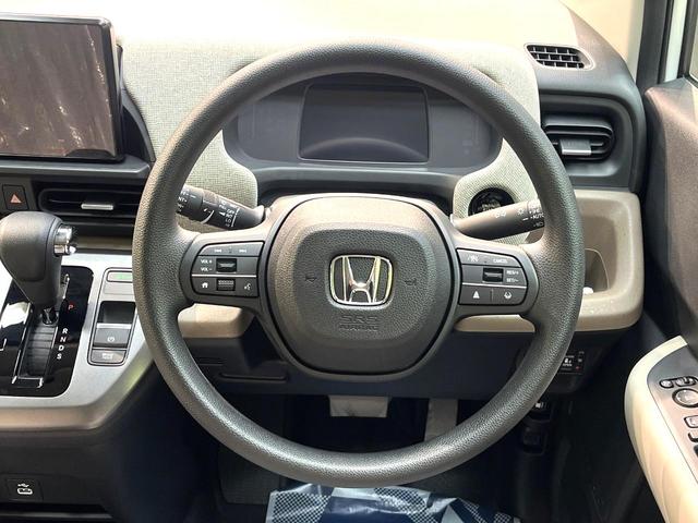 フリード エアー 登録済未使用車 両側電動ドア バックカメラ ホンダセンシング レーダークルーズ コーナーセンサー 純正8型ディスプレイオーディオ スマートキー LEDヘッド オートハイビーム オートエアコン(12枚目)