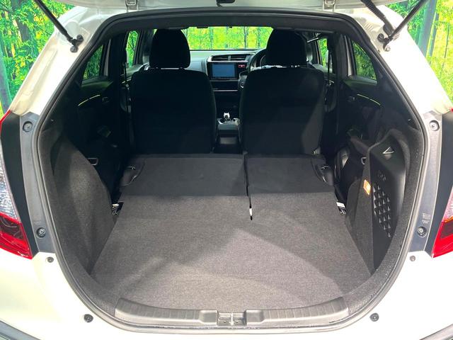 フィットハイブリッド Sパッケージ エアロ 純正8型ナビ バックカメラ 衝突被害軽減システム 禁煙車 ドラレコ スマートキー LEDヘッド ETC クルコン オートライト オートエアコン 純正16インチアルミ Bluetooth CD(10枚目)