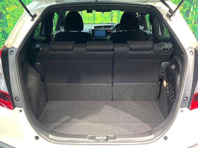 フィットハイブリッド Sパッケージ エアロ 純正8型ナビ バックカメラ 衝突被害軽減システム 禁煙車 ドラレコ スマートキー LEDヘッド ETC クルコン オートライト オートエアコン 純正16インチアルミ Bluetooth CD(41枚目)