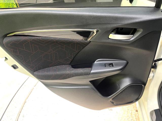 フィットハイブリッド Sパッケージ エアロ 純正8型ナビ バックカメラ 衝突被害軽減システム 禁煙車 ドラレコ スマートキー LEDヘッド ETC クルコン オートライト オートエアコン 純正16インチアルミ Bluetooth CD(48枚目)