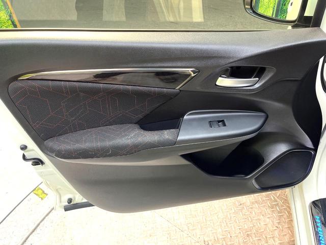 フィットハイブリッド Sパッケージ エアロ 純正8型ナビ バックカメラ 衝突被害軽減システム 禁煙車 ドラレコ スマートキー LEDヘッド ETC クルコン オートライト オートエアコン 純正16インチアルミ Bluetooth CD(49枚目)