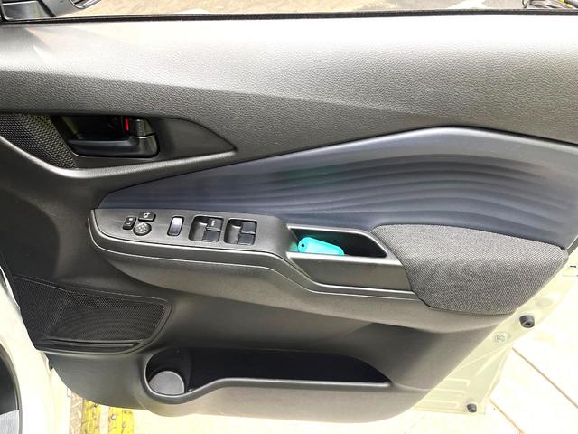 ソリオ Ｇ　禁煙車　ナビ　バックカメラ　衝突被害軽減システム　コーナーセンサー　スマートキー　オートハイビーム　車線逸脱警報　オートライト　オートエアコン　ＥＴＣ　Ｂｌｕｅｔｏｏｔｈ（52枚目）