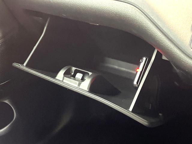 ソリオ Ｇ　禁煙車　ナビ　バックカメラ　衝突被害軽減システム　コーナーセンサー　スマートキー　オートハイビーム　車線逸脱警報　オートライト　オートエアコン　ＥＴＣ　Ｂｌｕｅｔｏｏｔｈ（55枚目）