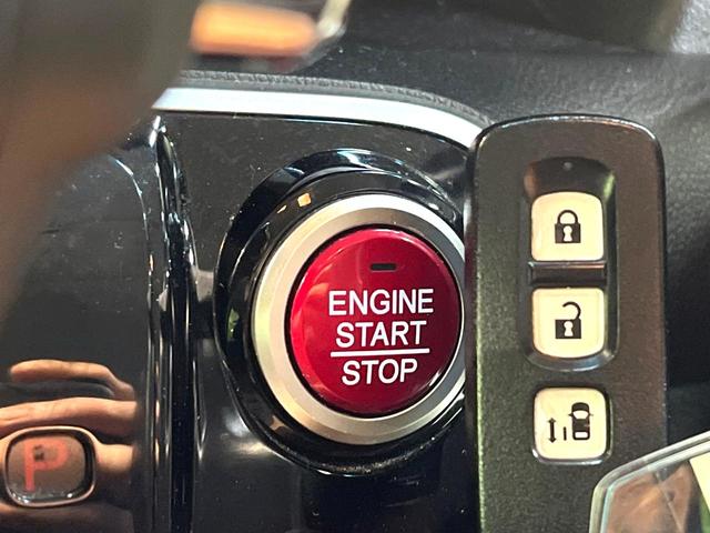 Ｎ－ＢＯＸ ２トーンカラースタイル　Ｇ・Ｌパッケージ　禁煙車　電動スライドドア　純正ナビ　バックカメラ　ＥＴＣ　Ｂｌｕｅｔｏｏｔｈ再生　スマートキー　２トーンカラー　純正１４インチアルミホイール　地デジ　プライバシーガラス　盗難防止装置　ベンチシート（7枚目）