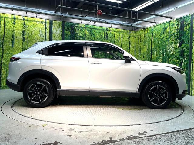 ヴェゼル e:HEV X 禁煙車 ホンダセンシング 8型SDナビ バックカメラ ETC レーダークルーズコントロール フルセグ パーキングセンサーシステム 純正16インチアルミ LEDヘッド LEDフォグ オートエアコン(32枚目)