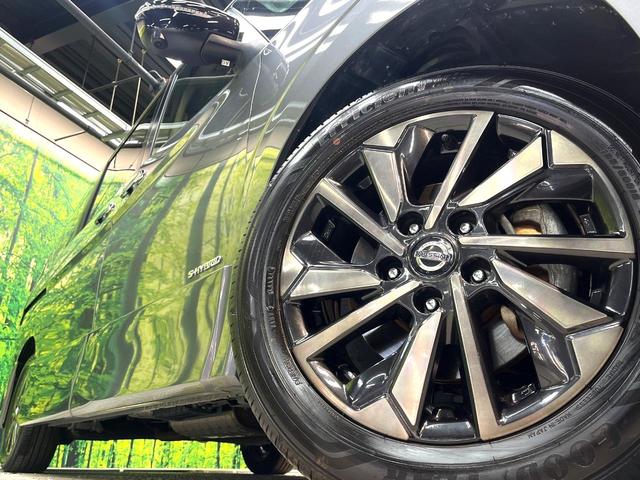 【純正１６インチアルミホイール】外観にマッチした純正アルミホイールを装着しております。各種社外アルミホイールや、スタッドレスタイヤも取扱いしております。是非ご相談ください♪