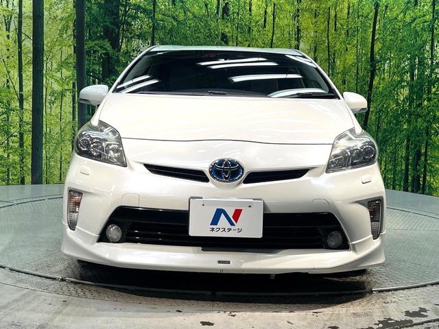 プリウス Ｓツーリングセレクション　禁煙車　アルパイン８型ナビ　バックカメラ　フルセグ　ＥＴＣ　Ｂｌｕｅｔｏｏｔｈ再生　ＨＩＤヘッドライト　純正１７インチアルミホイール　スマートキー　フォグランプ　プライバシーガラス　盗難防止装置（14枚目）