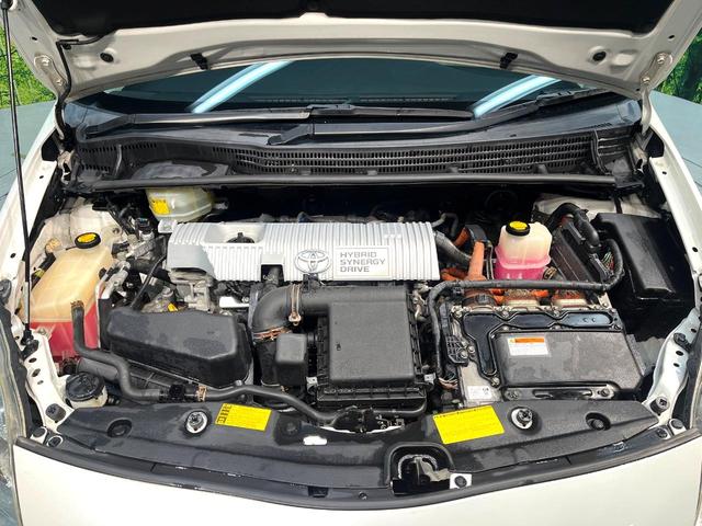 プリウス Ｓツーリングセレクション　禁煙車　アルパイン８型ナビ　バックカメラ　フルセグ　ＥＴＣ　Ｂｌｕｅｔｏｏｔｈ再生　ＨＩＤヘッドライト　純正１７インチアルミホイール　スマートキー　フォグランプ　プライバシーガラス　盗難防止装置（18枚目）