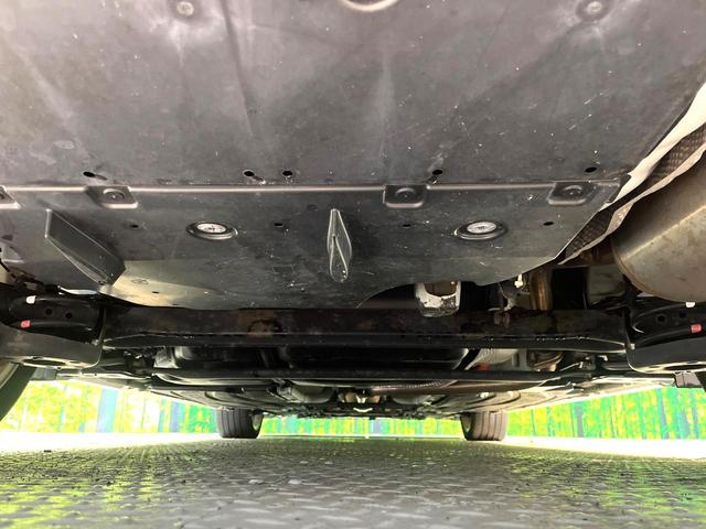 プリウス Ｓツーリングセレクション　禁煙車　アルパイン８型ナビ　バックカメラ　フルセグ　ＥＴＣ　Ｂｌｕｅｔｏｏｔｈ再生　ＨＩＤヘッドライト　純正１７インチアルミホイール　スマートキー　フォグランプ　プライバシーガラス　盗難防止装置（19枚目）