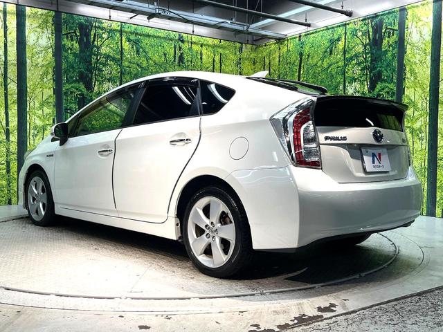 プリウス Ｓツーリングセレクション　禁煙車　アルパイン８型ナビ　バックカメラ　フルセグ　ＥＴＣ　Ｂｌｕｅｔｏｏｔｈ再生　ＨＩＤヘッドライト　純正１７インチアルミホイール　スマートキー　フォグランプ　プライバシーガラス　盗難防止装置（23枚目）