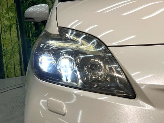 プリウス Ｓツーリングセレクション　禁煙車　アルパイン８型ナビ　バックカメラ　フルセグ　ＥＴＣ　Ｂｌｕｅｔｏｏｔｈ再生　ＨＩＤヘッドライト　純正１７インチアルミホイール　スマートキー　フォグランプ　プライバシーガラス　盗難防止装置（30枚目）