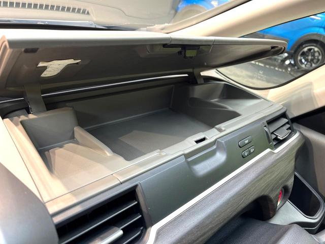 フリードハイブリッド ハイブリッド・ＥＸ　禁煙車　両側電動スライドドア　衝突軽減システム　アダプティブクルーズ　純正ナビ　バックカメラ　フルセグ　ＥＴＣ　Ｂｌｕｅｔｏｏｔｈ再生　ハーフレザーシート　シートヒーター　ＬＥＤヘッドライト（54枚目）