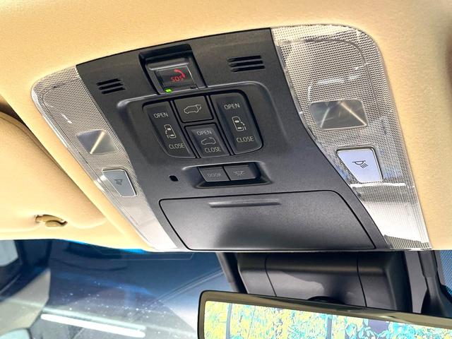 アルファードハイブリッド Ｇ　Ｆパッケージ　４ＷＤ　サンルーフ　モデリスタフルエアロ　両側電動ドア　後席モニター　純正１０．５型ナビ　全周囲カメラ　ＪＢＬサウンド　１００Ｖ電源　衝突被害軽減システム　レーダークルーズ　禁煙車　電動リアゲート（6枚目）