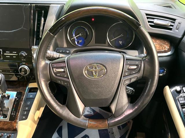 アルファードハイブリッド Ｇ　Ｆパッケージ　４ＷＤ　サンルーフ　モデリスタフルエアロ　両側電動ドア　後席モニター　純正１０．５型ナビ　全周囲カメラ　ＪＢＬサウンド　１００Ｖ電源　衝突被害軽減システム　レーダークルーズ　禁煙車　電動リアゲート（12枚目）