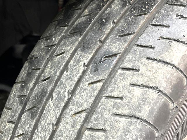 アルファードハイブリッド Ｇ　Ｆパッケージ　４ＷＤ　サンルーフ　モデリスタフルエアロ　両側電動ドア　後席モニター　純正１０．５型ナビ　全周囲カメラ　ＪＢＬサウンド　１００Ｖ電源　衝突被害軽減システム　レーダークルーズ　禁煙車　電動リアゲート（35枚目）