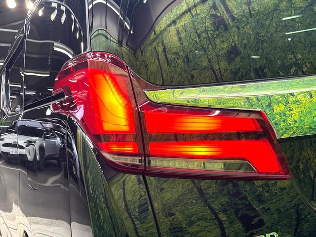 アルファードハイブリッド Ｇ　Ｆパッケージ　４ＷＤ　サンルーフ　モデリスタフルエアロ　両側電動ドア　後席モニター　純正１０．５型ナビ　全周囲カメラ　ＪＢＬサウンド　１００Ｖ電源　衝突被害軽減システム　レーダークルーズ　禁煙車　電動リアゲート（44枚目）