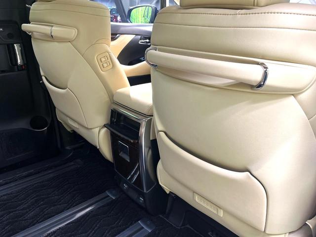 アルファードハイブリッド Ｇ　Ｆパッケージ　４ＷＤ　サンルーフ　モデリスタフルエアロ　両側電動ドア　後席モニター　純正１０．５型ナビ　全周囲カメラ　ＪＢＬサウンド　１００Ｖ電源　衝突被害軽減システム　レーダークルーズ　禁煙車　電動リアゲート（46枚目）