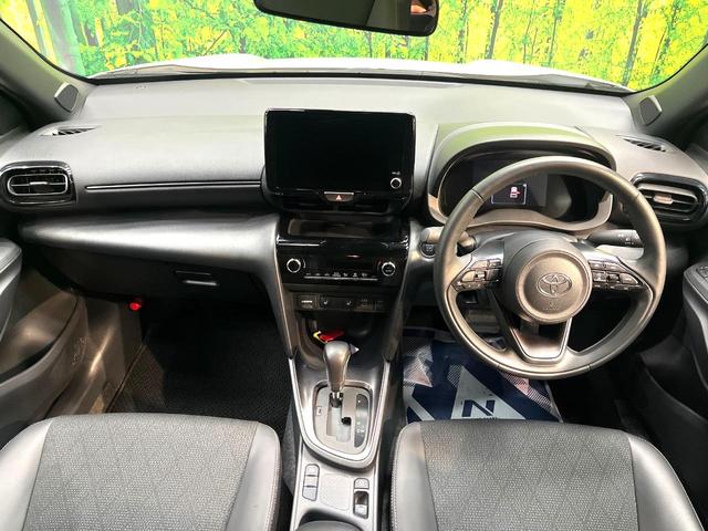 ヤリスクロス Ｚ　禁煙車　衝突軽減システム　レーダークルーズ　ディスプレイオーディオ　バックカメラ　フルセグ　ドライブレコーダー　ＥＴＣ　Ｂｌｕｅｔｏｏｔｈ再生　ハーフレザーシート　シートヒーター　パワーシート（2枚目）