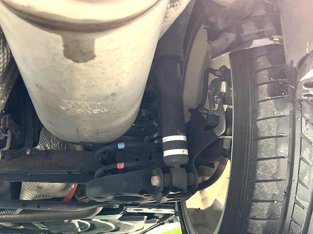 プリウス Gツーリングセレクションレザーパッケージ 禁煙車 純正ナビ バックカメラ クルーズコントロール ETC Bluetooth再生 レザーシート パワーシート シートヒーター LEDヘッドライト 純正17インチアルミホイール スマートキー(20枚目)