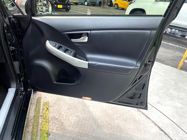 プリウス Gツーリングセレクションレザーパッケージ 禁煙車 純正ナビ バックカメラ クルーズコントロール ETC Bluetooth再生 レザーシート パワーシート シートヒーター LEDヘッドライト 純正17インチアルミホイール スマートキー(42枚目)