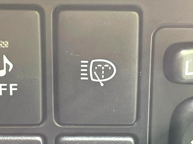 プリウス Gツーリングセレクションレザーパッケージ 禁煙車 純正ナビ バックカメラ クルーズコントロール ETC Bluetooth再生 レザーシート パワーシート シートヒーター LEDヘッドライト 純正17インチアルミホイール スマートキー(45枚目)