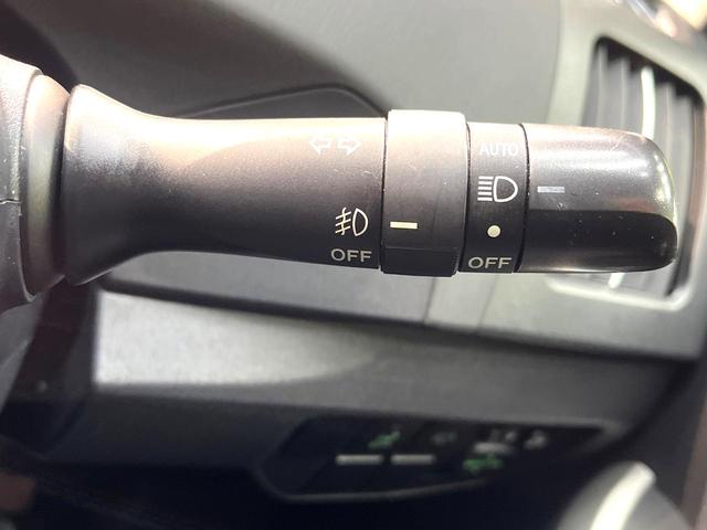 プリウス Gツーリングセレクションレザーパッケージ 禁煙車 純正ナビ バックカメラ クルーズコントロール ETC Bluetooth再生 レザーシート パワーシート シートヒーター LEDヘッドライト 純正17インチアルミホイール スマートキー(51枚目)