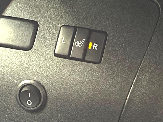 プリウス Gツーリングセレクションレザーパッケージ 禁煙車 純正ナビ バックカメラ クルーズコントロール ETC Bluetooth再生 レザーシート パワーシート シートヒーター LEDヘッドライト 純正17インチアルミホイール スマートキー(61枚目)