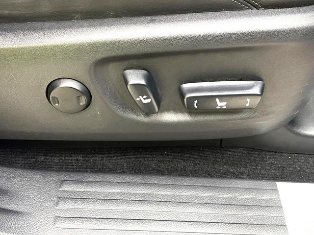 ランドクルーザープラド TX Lパッケージ 禁煙車 4WD 純正ナビ バックカメラ フルセグ ドライブレコーダー ETC Bluetooth再生 レザーシート シートヒーター パワーシート LEDヘッド クルーズコントロール クリアランスソナー(25枚目)
