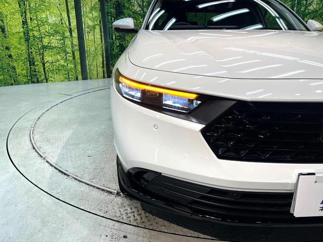 アコード ｅ：ＨＥＶ　禁煙車　衝突軽減システム　アダプティブクルーズ　純正１２．３型コネクトディスプレイ　全周囲カメラ　フルセグ　ＥＴＣ２．０　レザーシート　パワーシート　フルＬＥＤヘッド（12枚目）