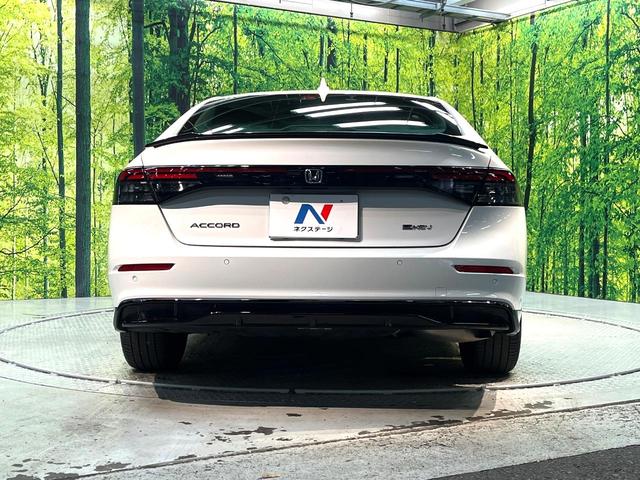 アコード ｅ：ＨＥＶ　禁煙車　衝突軽減システム　アダプティブクルーズ　純正１２．３型コネクトディスプレイ　全周囲カメラ　フルセグ　ＥＴＣ２．０　レザーシート　パワーシート　フルＬＥＤヘッド（15枚目）