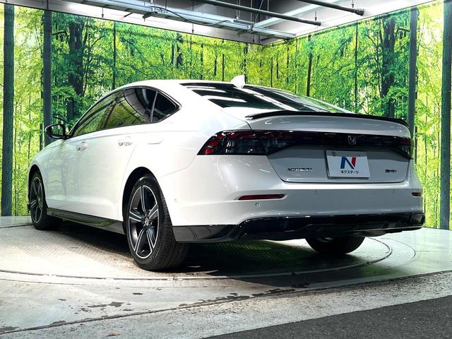 アコード ｅ：ＨＥＶ　禁煙車　衝突軽減システム　アダプティブクルーズ　純正１２．３型コネクトディスプレイ　全周囲カメラ　フルセグ　ＥＴＣ２．０　レザーシート　パワーシート　フルＬＥＤヘッド（55枚目）