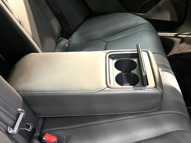 アコード ｅ：ＨＥＶ　禁煙車　衝突軽減システム　アダプティブクルーズ　純正１２．３型コネクトディスプレイ　全周囲カメラ　フルセグ　ＥＴＣ２．０　レザーシート　パワーシート　フルＬＥＤヘッド（76枚目）